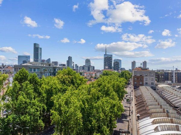 appartamento in vendita a Milano in zona Stazione Centrale