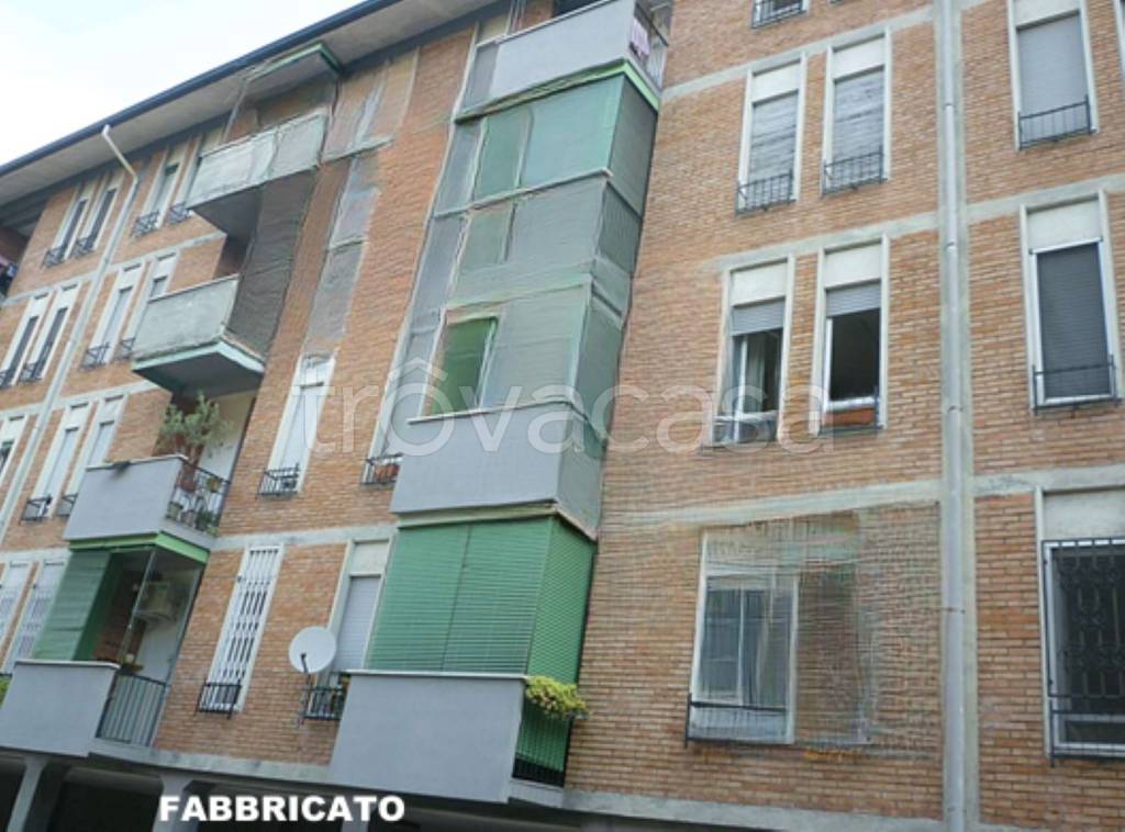 appartamento in vendita a Milano in zona Gallaratese