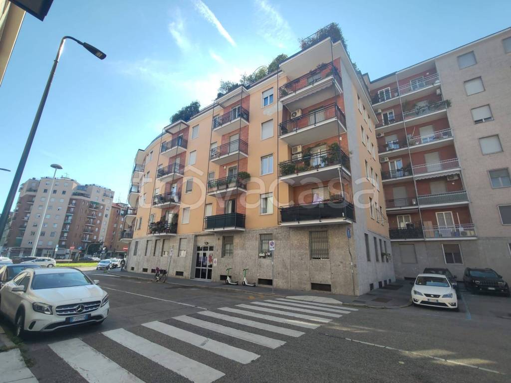appartamento in vendita a Milano in zona Dergano