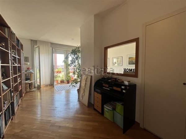 appartamento in vendita a Milano in zona Lorenteggio