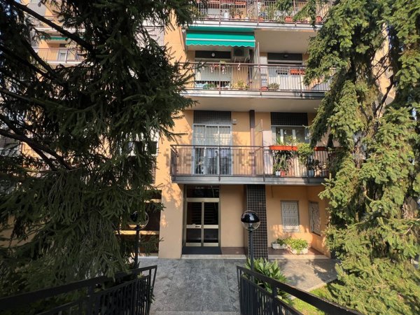 appartamento in vendita a Milano in zona Crescenzago