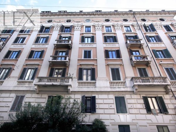 appartamento in vendita a Milano in zona Porta Genova