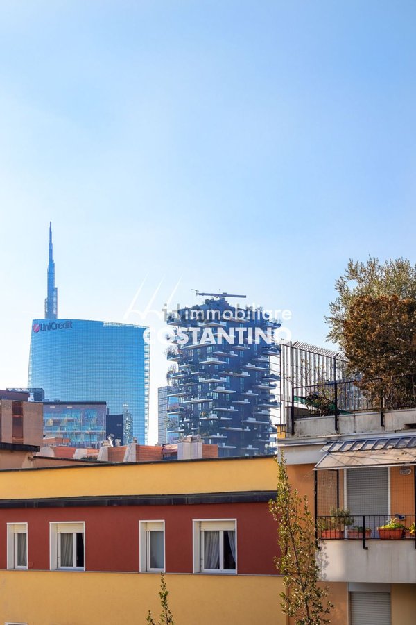 appartamento in vendita a Milano in zona Isola