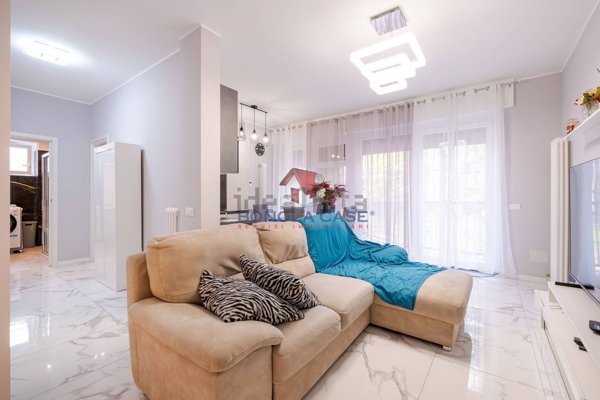 appartamento in vendita a Milano in zona Gallaratese