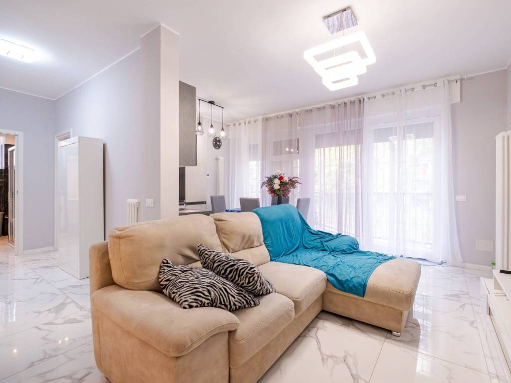 appartamento in vendita a Milano in zona Gallaratese