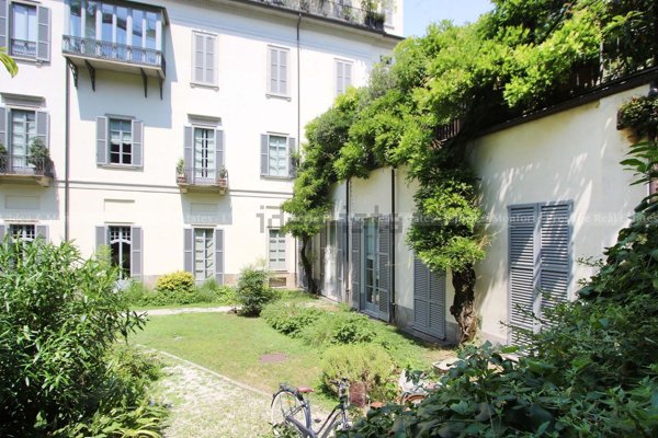 appartamento in vendita a Milano in zona Cadorna
