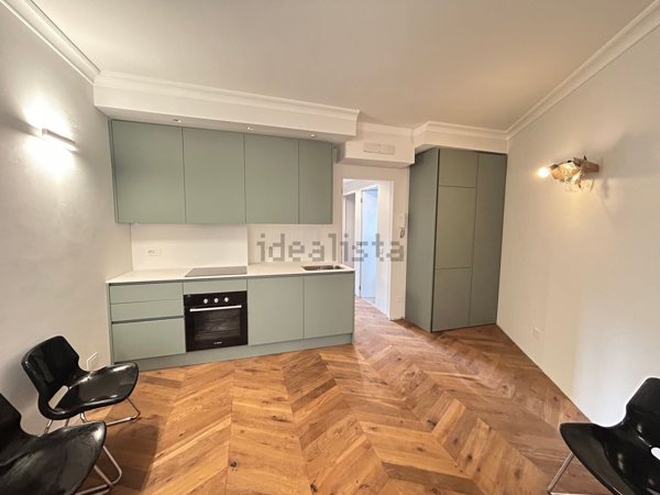 appartamento in vendita a Milano in zona Guastalla