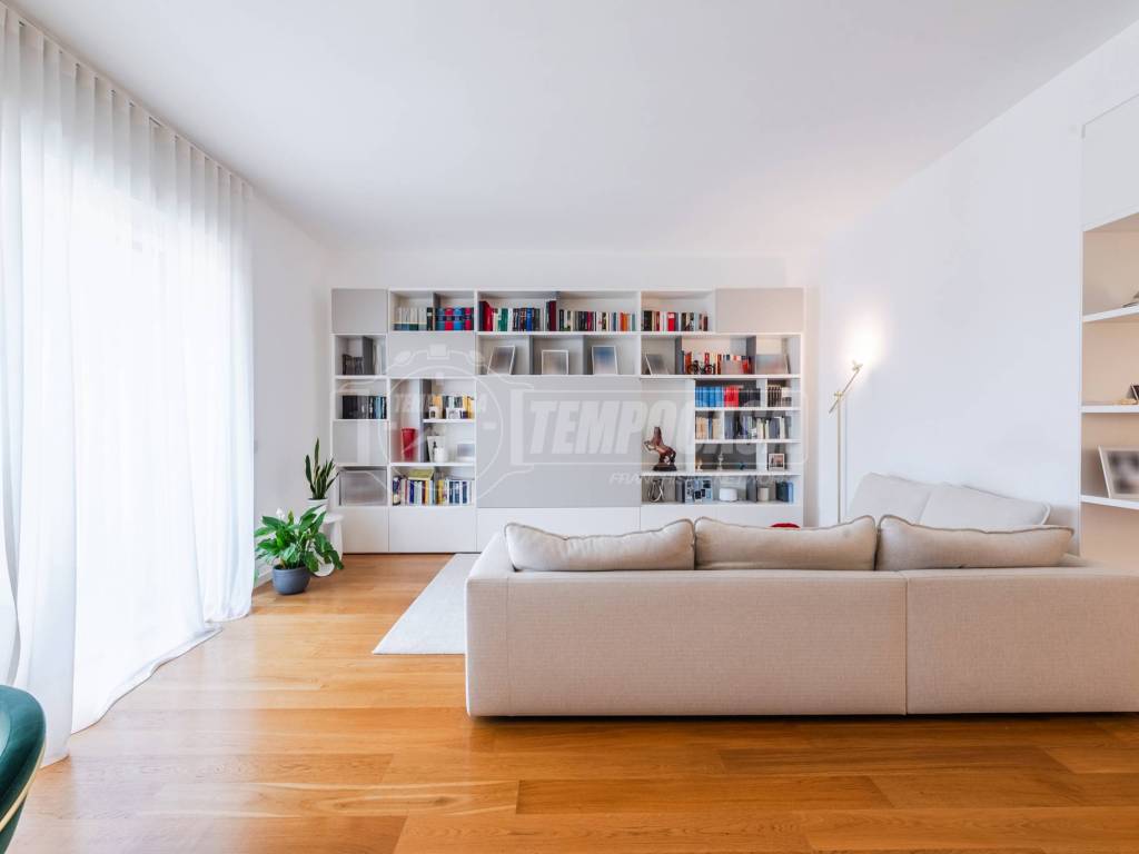 appartamento in vendita a Milano in zona Vigentino