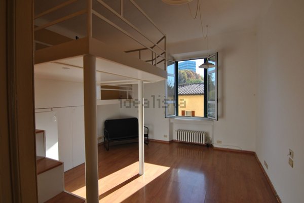 appartamento in vendita a Milano in zona Rogoredo