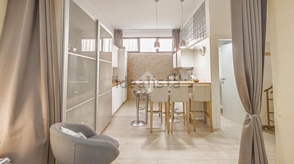 appartamento in vendita a Milano in zona Porta Vittoria