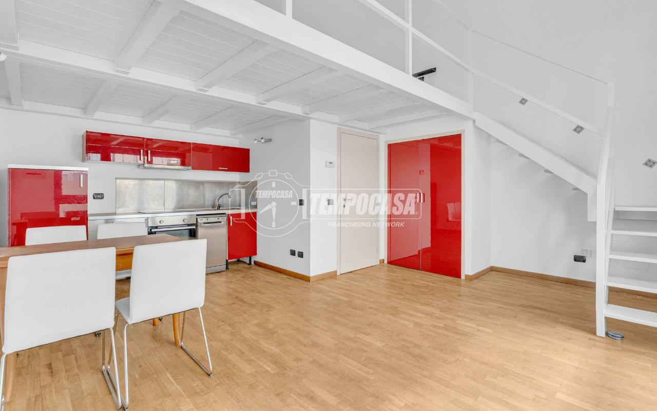 appartamento in vendita a Milano in zona San Cristoforo