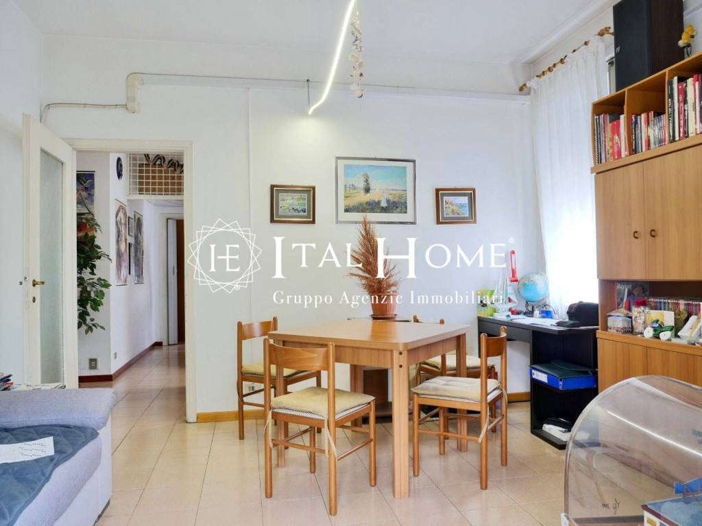 appartamento in vendita a Milano in zona Sempione