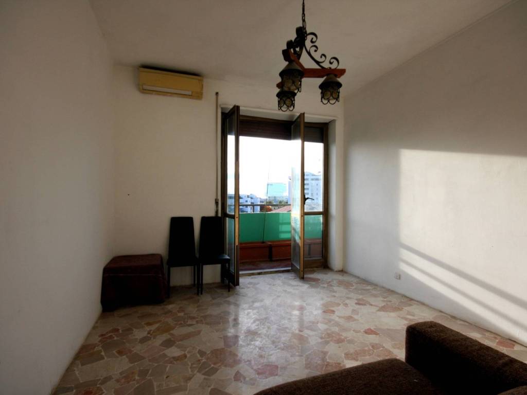 appartamento in vendita a Milano in zona Piazzale Lodi