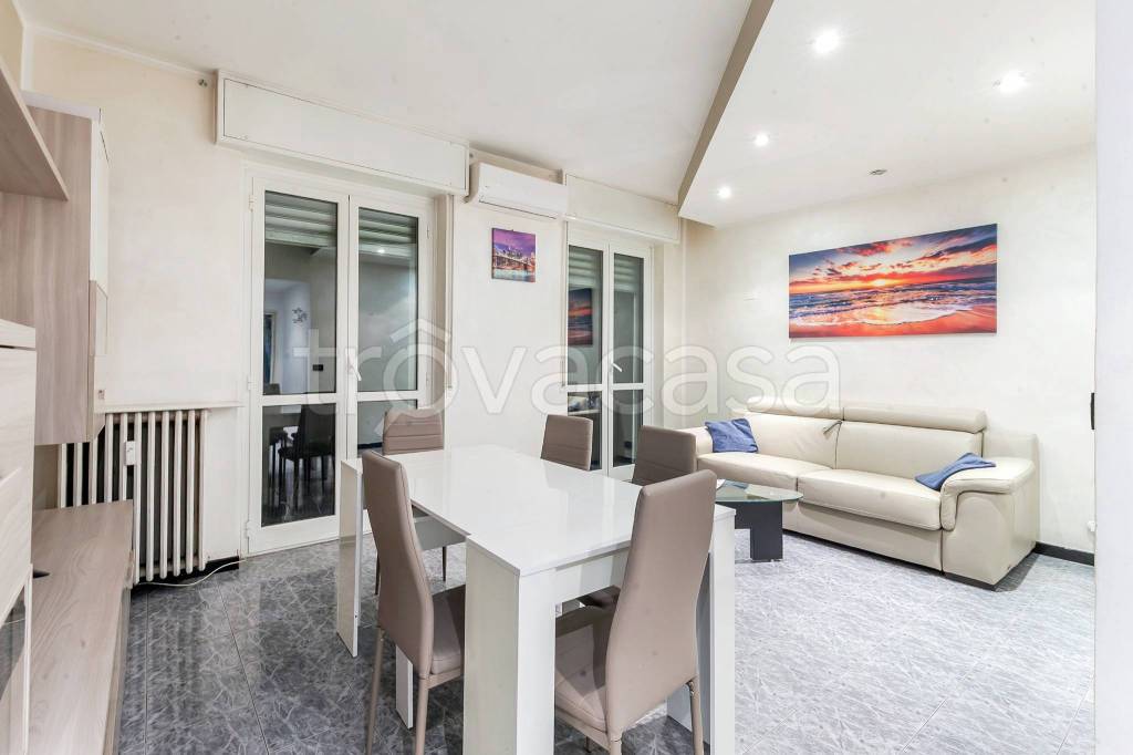 appartamento in vendita a Milano in zona Quarto Oggiaro