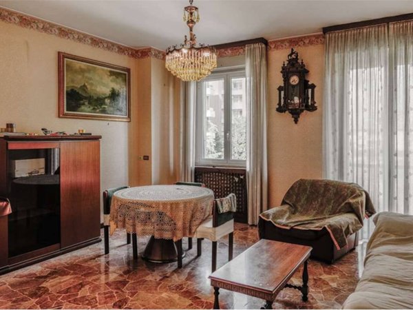 appartamento in vendita a Milano in zona Baggio