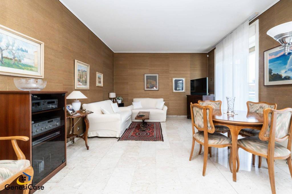 appartamento in vendita a Milano in zona Maggiolina