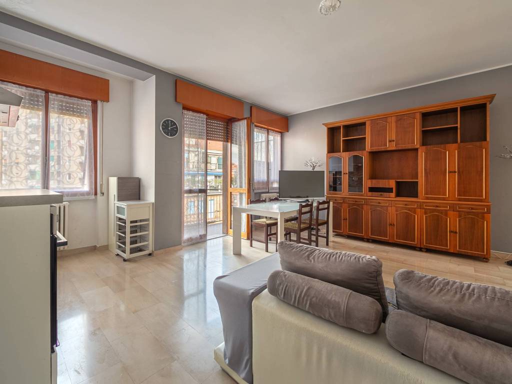 appartamento in vendita a Milano in zona Crescenzago