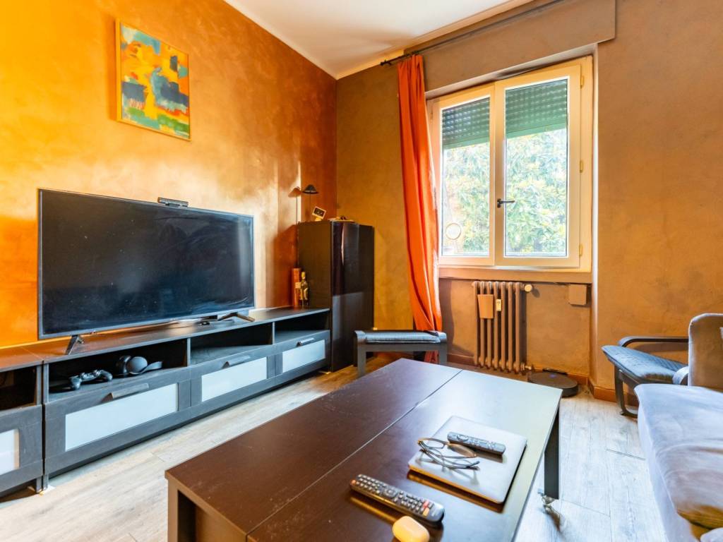 appartamento in vendita a Milano in zona Sempione