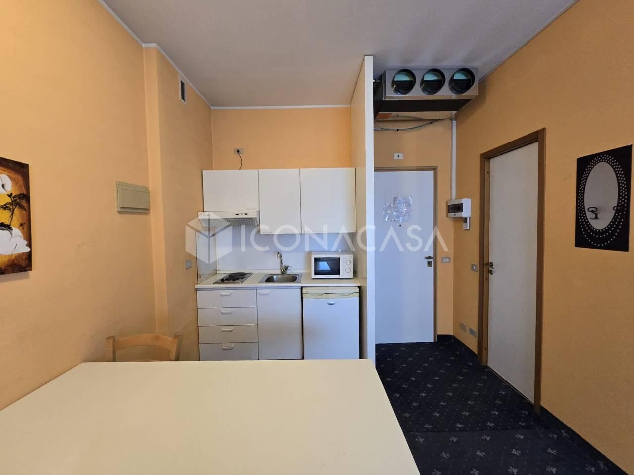 appartamento in vendita a Milano in zona Forlanini