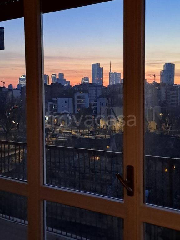 appartamento in vendita a Milano in zona Cascina dei Pomi