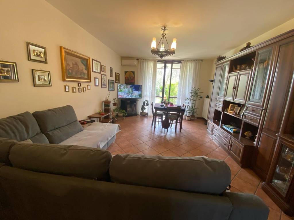 appartamento in vendita a Milano in zona Chiesa Rossa