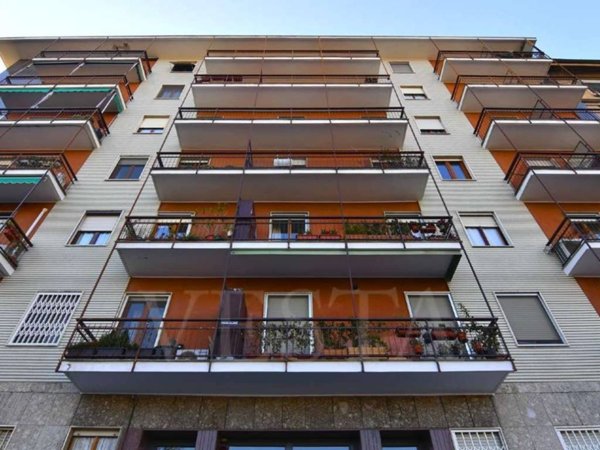 appartamento in vendita a Milano in zona Piazzale Lodi