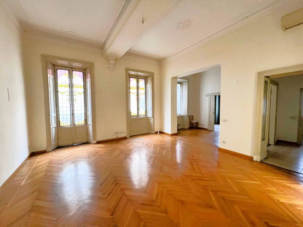 appartamento in vendita a Milano in zona Guastalla