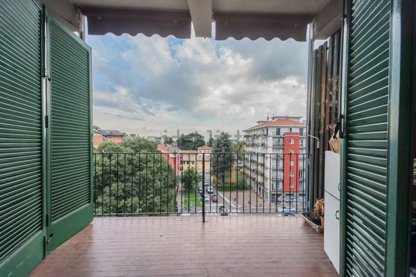 appartamento in vendita a Milano in zona Feltre
