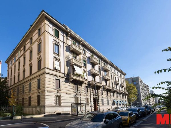 appartamento in vendita a Milano in zona Sempione
