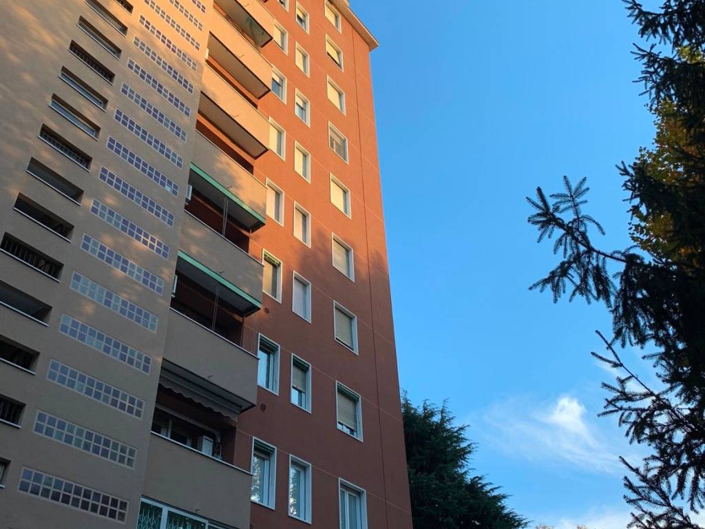 appartamento in vendita a Milano in zona Trenno