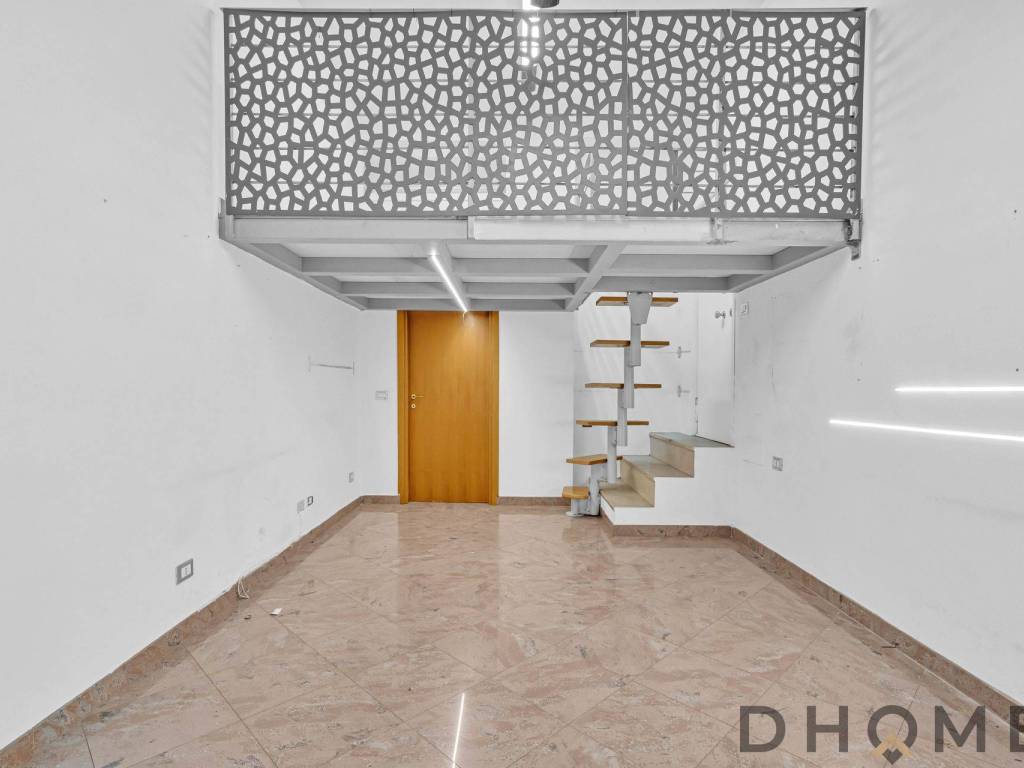 negozio in vendita a Milano in zona Crescenzago