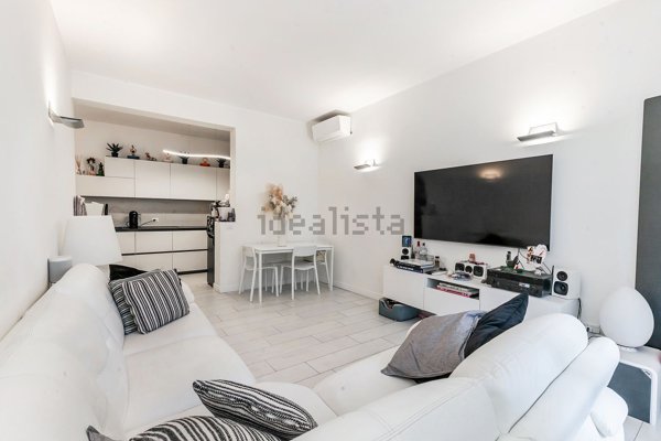 appartamento in vendita a Milano in zona Montalbino