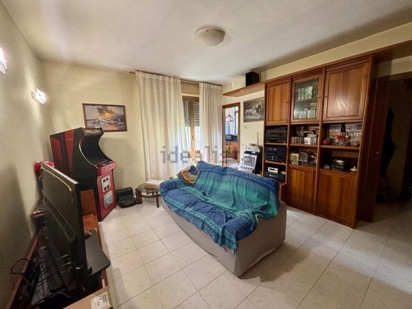 appartamento in vendita a Milano in zona Baggio