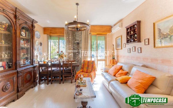 appartamento in vendita a Milano in zona Quarto Oggiaro