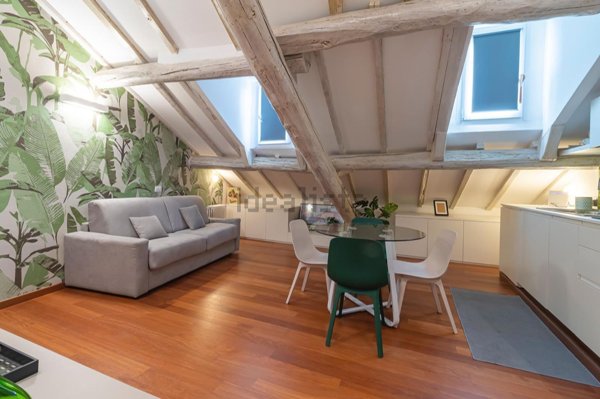 appartamento in vendita a Milano in zona Porta Genova