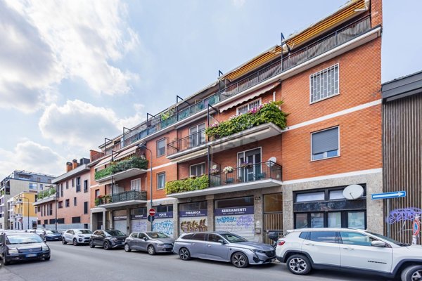 appartamento in vendita a Milano in zona Gorla