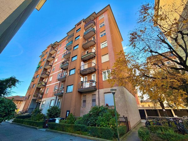 appartamento in vendita a Milano in zona Ronchetto sul Naviglio