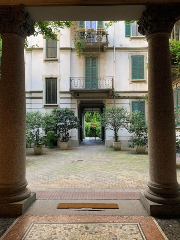 appartamento in vendita a Milano in zona Porta Garibaldi