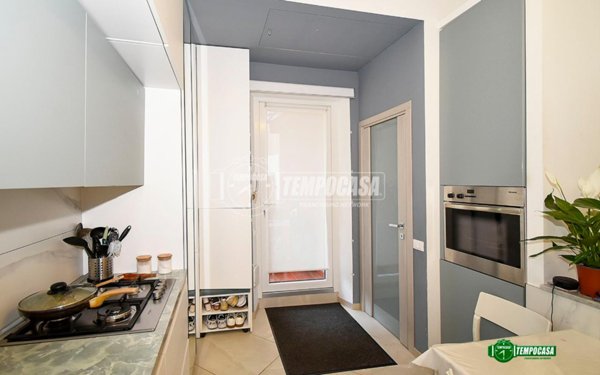 appartamento in vendita a Milano in zona Restocco Maroni