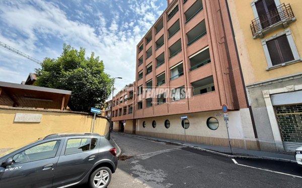 casa indipendente in vendita a Milano in zona Bruzzano
