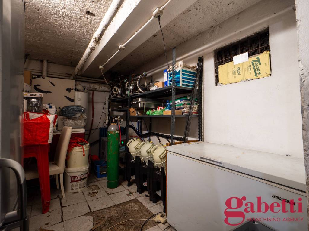 negozio in vendita a Milano in zona Città Studi