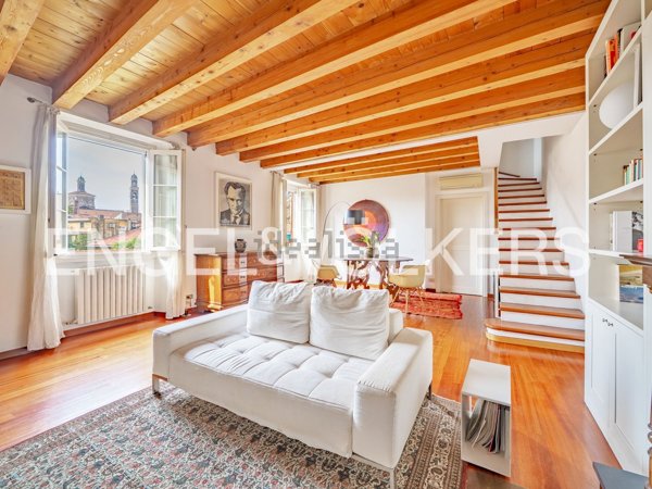 appartamento in vendita a Milano in zona Porta Genova