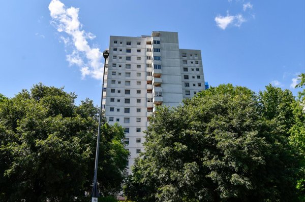 appartamento in vendita a Milano in zona Gratosoglio