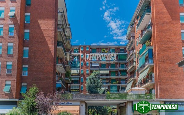 appartamento in vendita a Milano in zona Quarto Oggiaro