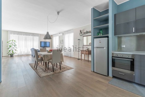 appartamento in vendita a Milano in zona Porta Genova