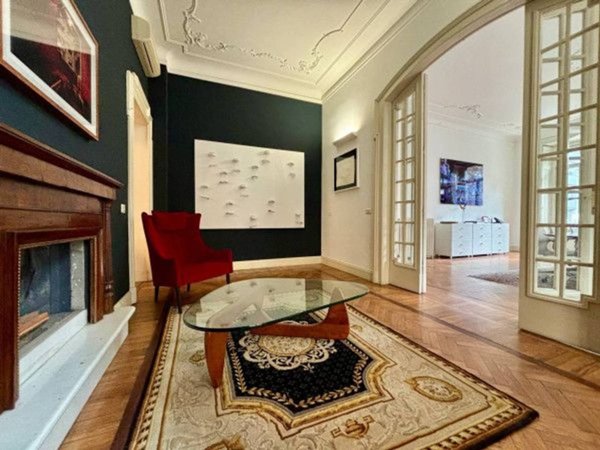 appartamento in vendita a Milano in zona Cadorna