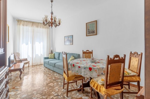 appartamento in vendita a Milano in zona Città Studi