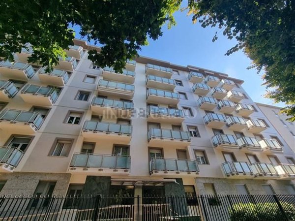 appartamento in vendita a Milano in zona Dergano