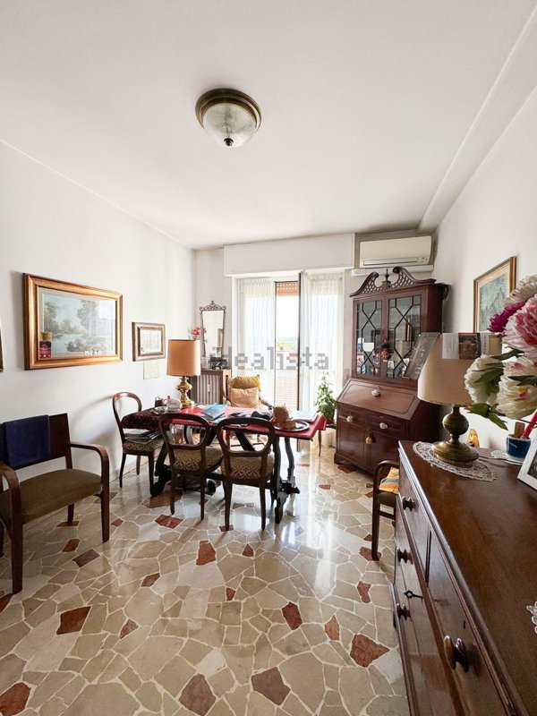 appartamento in vendita a Milano in zona Lorenteggio