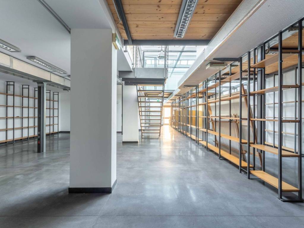 appartamento in vendita a Milano in zona Barona